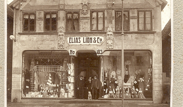 Geschäft Elias Lion
